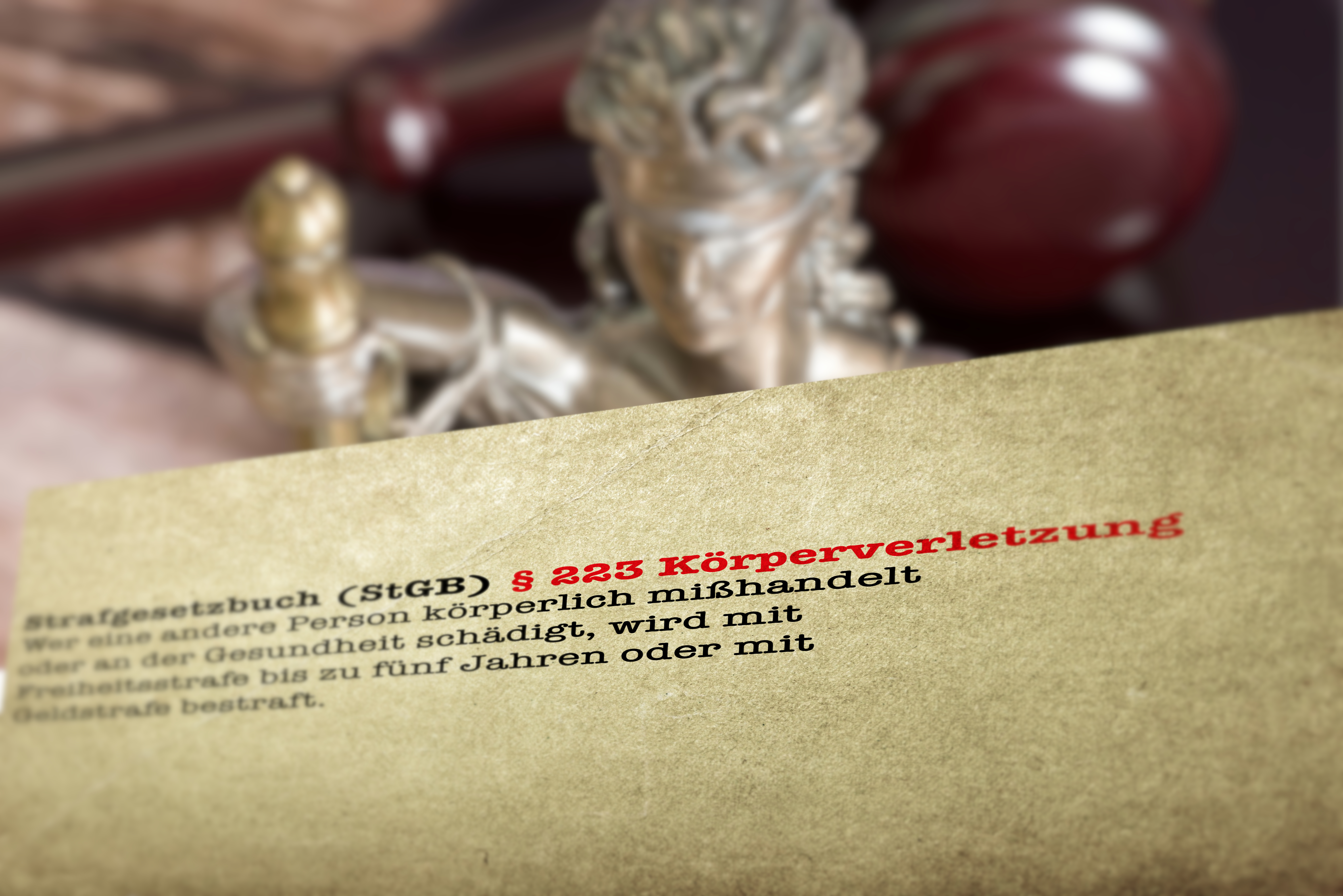 Text německého trestního zákoníku §223 Körperverletzung